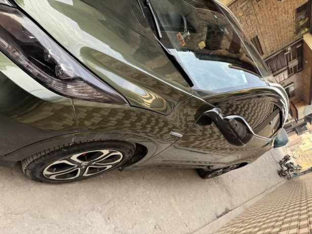 honda-vezel-2014-big-6