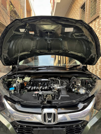honda-vezel-2014-big-11