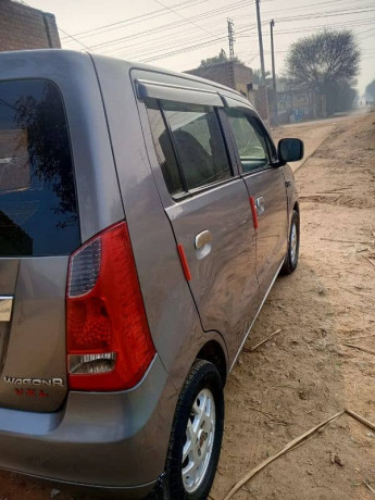 suzuki-wagon-r-2017-big-0