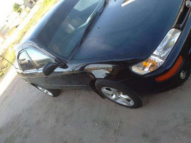 toyota-corolla-xe-2000-big-1
