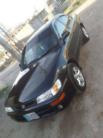 toyota-corolla-xe-2000-big-0