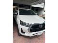 toyota-hilux-revo-v-small-0