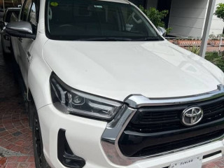 toyota-hilux-revo-v