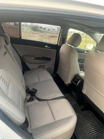 kia-sportage-fwd-like-new-condition-1010-big-3