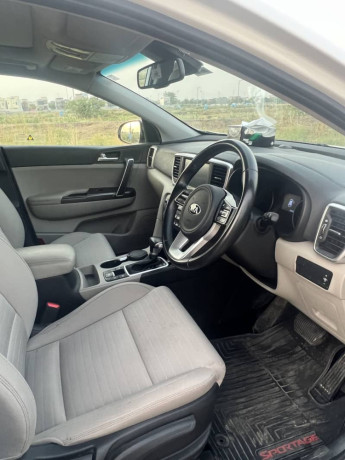 kia-sportage-fwd-like-new-condition-1010-big-2