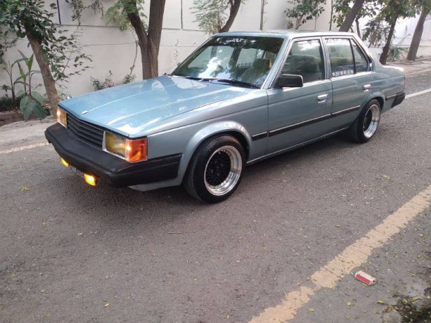 toyota-corona-1983-big-4