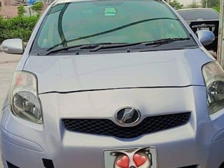 toyota-vitz-2010