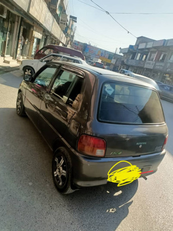 daihatsu-cuore-2010-big-4