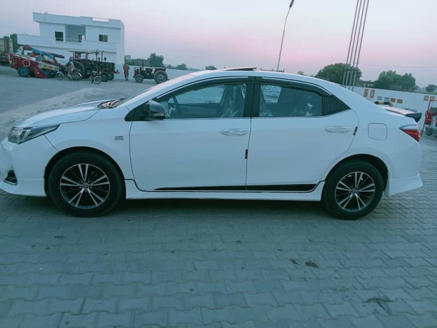 toyota-corolla-altis-grande-cvt-i-18-2018-model-big-7