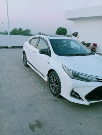 toyota-corolla-altis-grande-cvt-i-18-2018-model-big-4