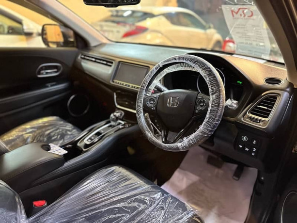 honda-vezel-2019-z-pkg-4-grade-35000-km-2024-fresh-import-2018-vezal-big-9