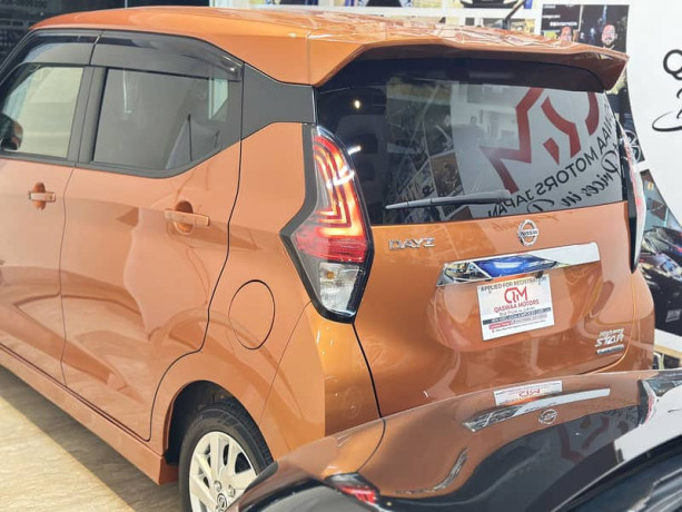 nissan-dayz-highway-star-2022-9500km-may-2025-import-2020-2021-days-big-10