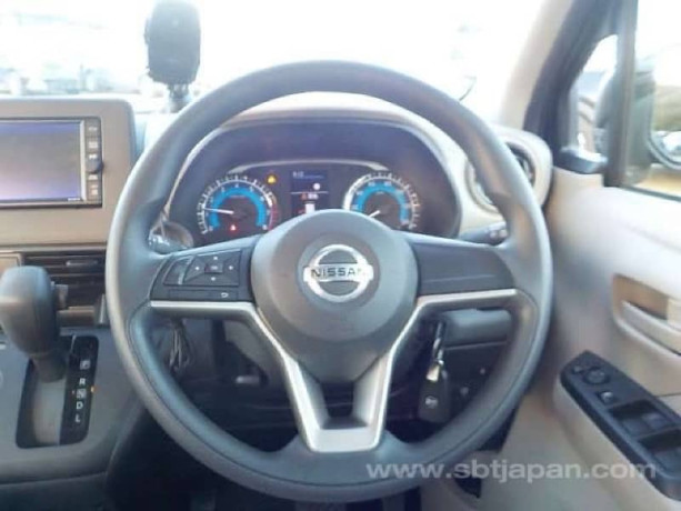 nissan-dayz-2022-45-grade-12500km-only-may-2025-import-2021-2020-big-11