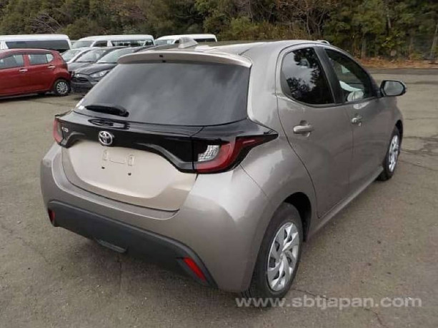 toyota-yaris-2022-35-grade-may-25-passo-cultus-swift-2020-2021-2023-big-5