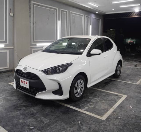 toyota-yaris-2022-4-grade-april-2025-passo-swift-cultus-2023-2024-2021-big-2