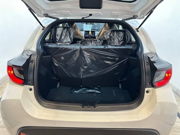 toyota-yaris-2021-4-grade-april-2025-import-passo-swift-2022-2024-2023-big-15