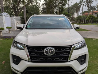 toyota-fortuner-2023
