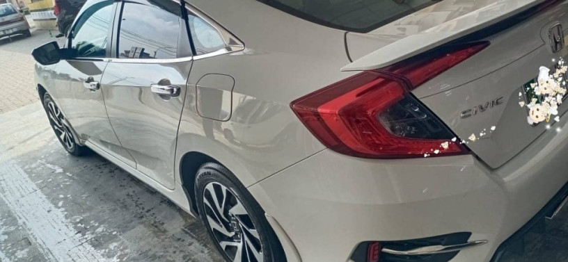 honda-civic-vti-oriel-prosmatec-2019-18-ug-big-3