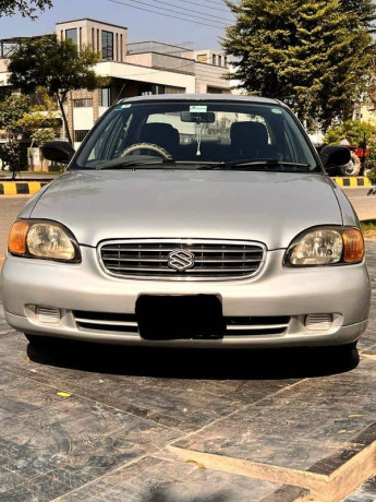 suzuki-baleno-2005-big-1
