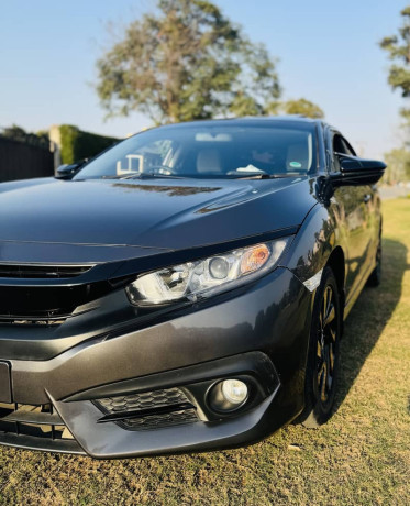 honda-civic-x-2018-big-0