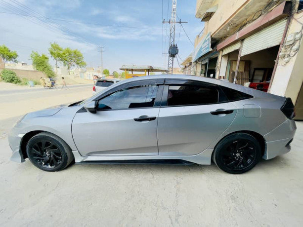 honda-civic-2017-model-lahore-register-bumper-to-bumper-original-paint-big-4