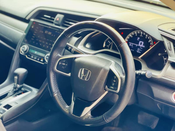 honda-civic-2017-model-lahore-register-bumper-to-bumper-original-paint-big-8
