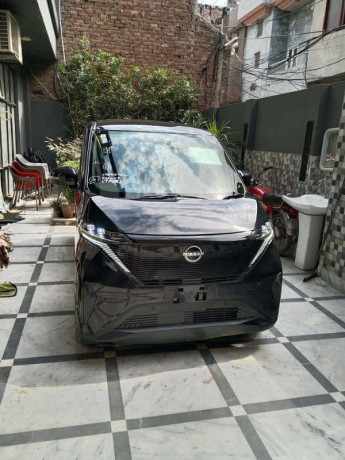 nissan-sakura-x-2023-automatic-big-9