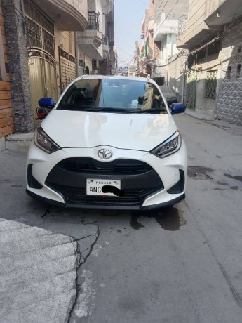 toyota-yaris-hatchback-2020-automatic-like-brand-new-condition-big-0