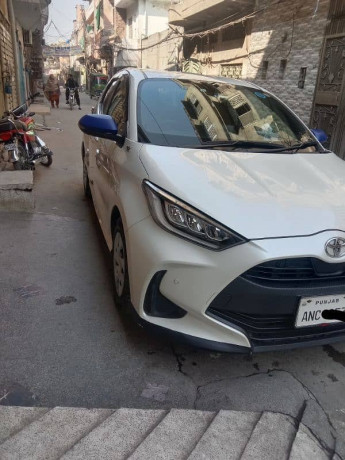 toyota-yaris-hatchback-2020-automatic-like-brand-new-condition-big-3