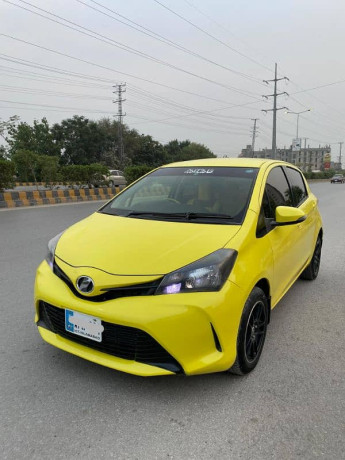 toyota-vitz-2014-big-1
