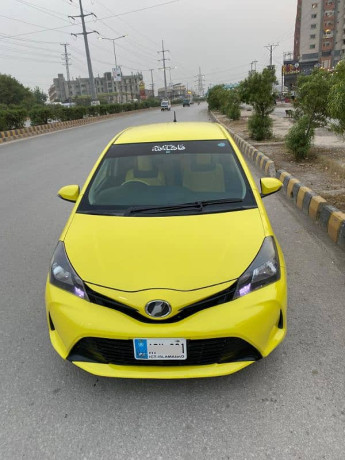toyota-vitz-2014-big-0