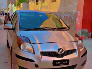 toyota-vitz-2007