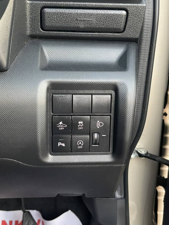 toyota-raize-xs-2021-for-sale-big-10