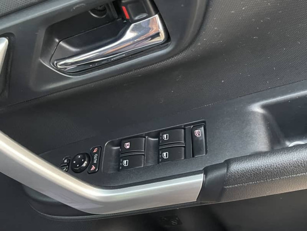 toyota-raize-xs-2021-for-sale-big-9