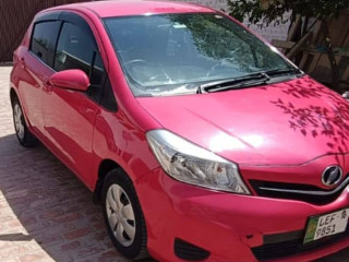 toyota-vitz-2012