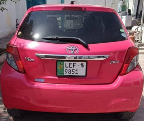 toyota-vitz-2012-big-2