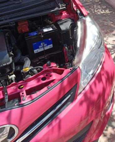 toyota-vitz-2012-big-8