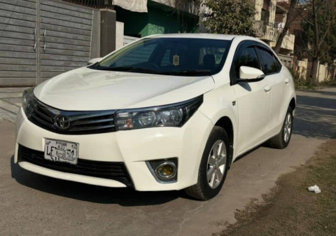 toyota-corolla-altis-2017-big-0