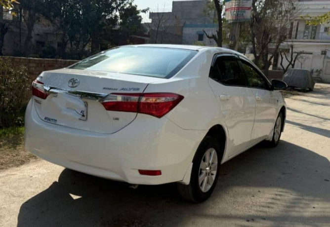 toyota-corolla-altis-2017-big-7