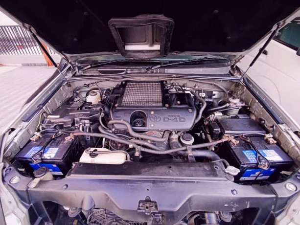 toyota-prado-2003-big-12