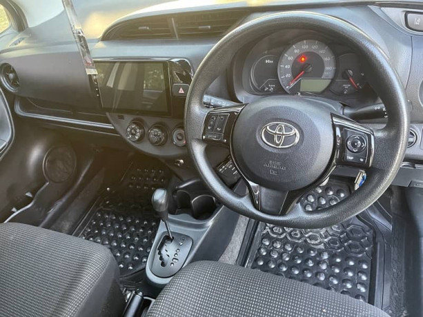 toyota-vitz-2018-big-5