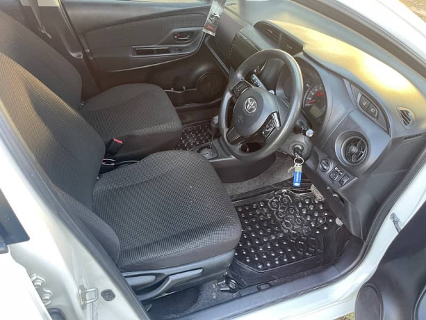 toyota-vitz-2018-big-6