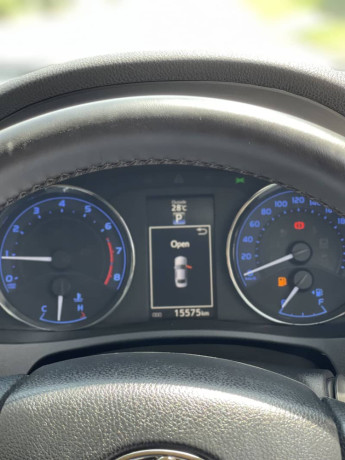 toyota-corolla-altis-16-cvt-big-12