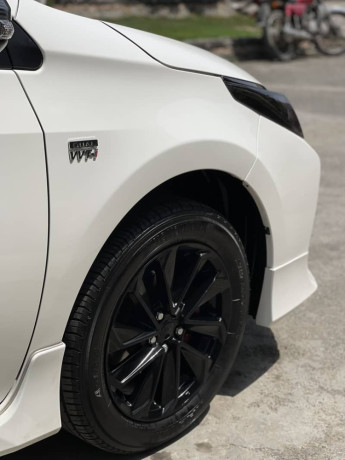 toyota-corolla-altis-16-cvt-big-2