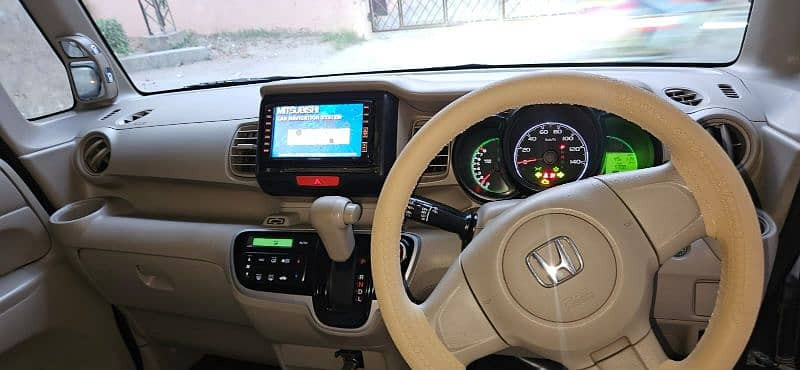 honda-n-box-2014-registered-2018-big-3