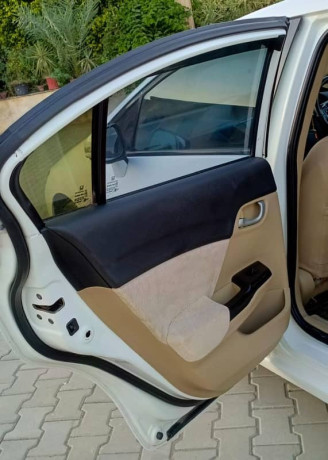 honda-civic-standard-2013-big-16