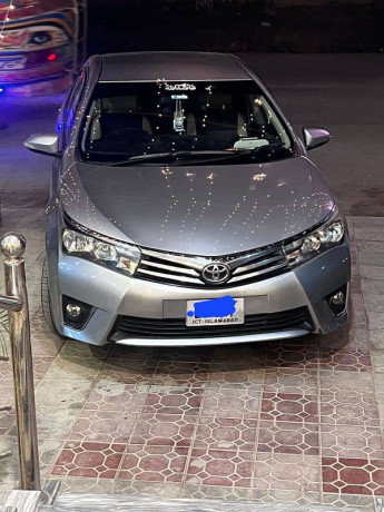 toyota-corolla-gli-2015-big-0