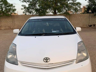toyota-prius-2011-15-s