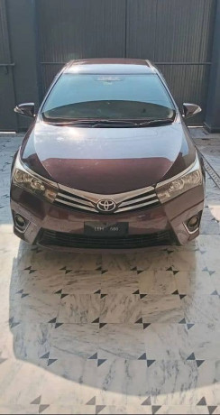 toyota-corolla-gli-2015-big-0