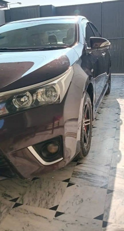 toyota-corolla-gli-2015-big-2